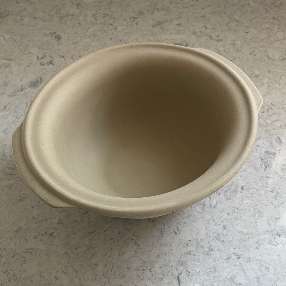 Pampered Chef Stoneware baking bowl 9”